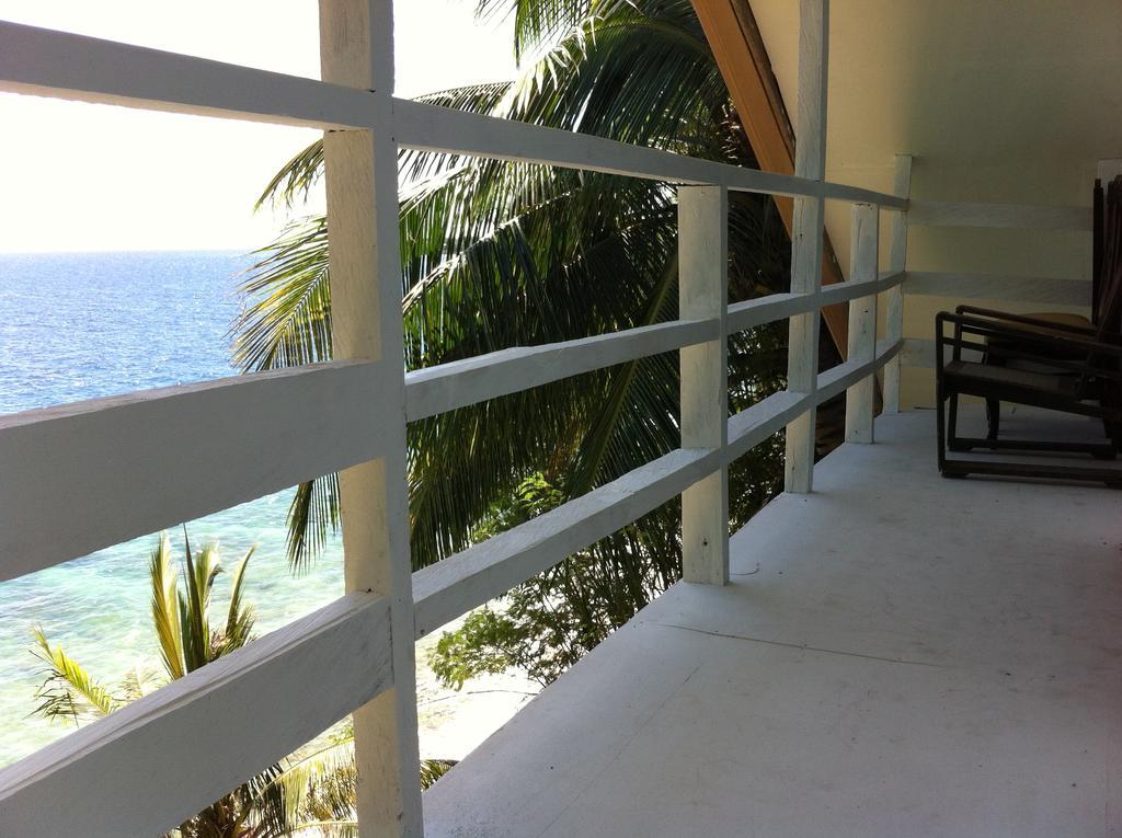 La Bella Beach House Boljoon Exterior photo